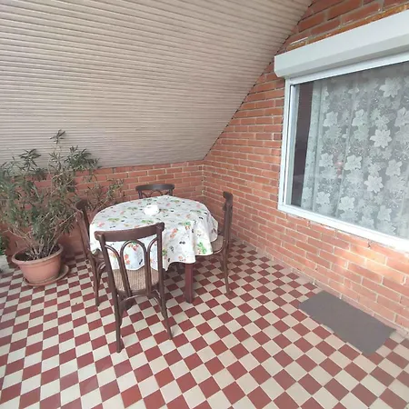 In 45316 Apartment